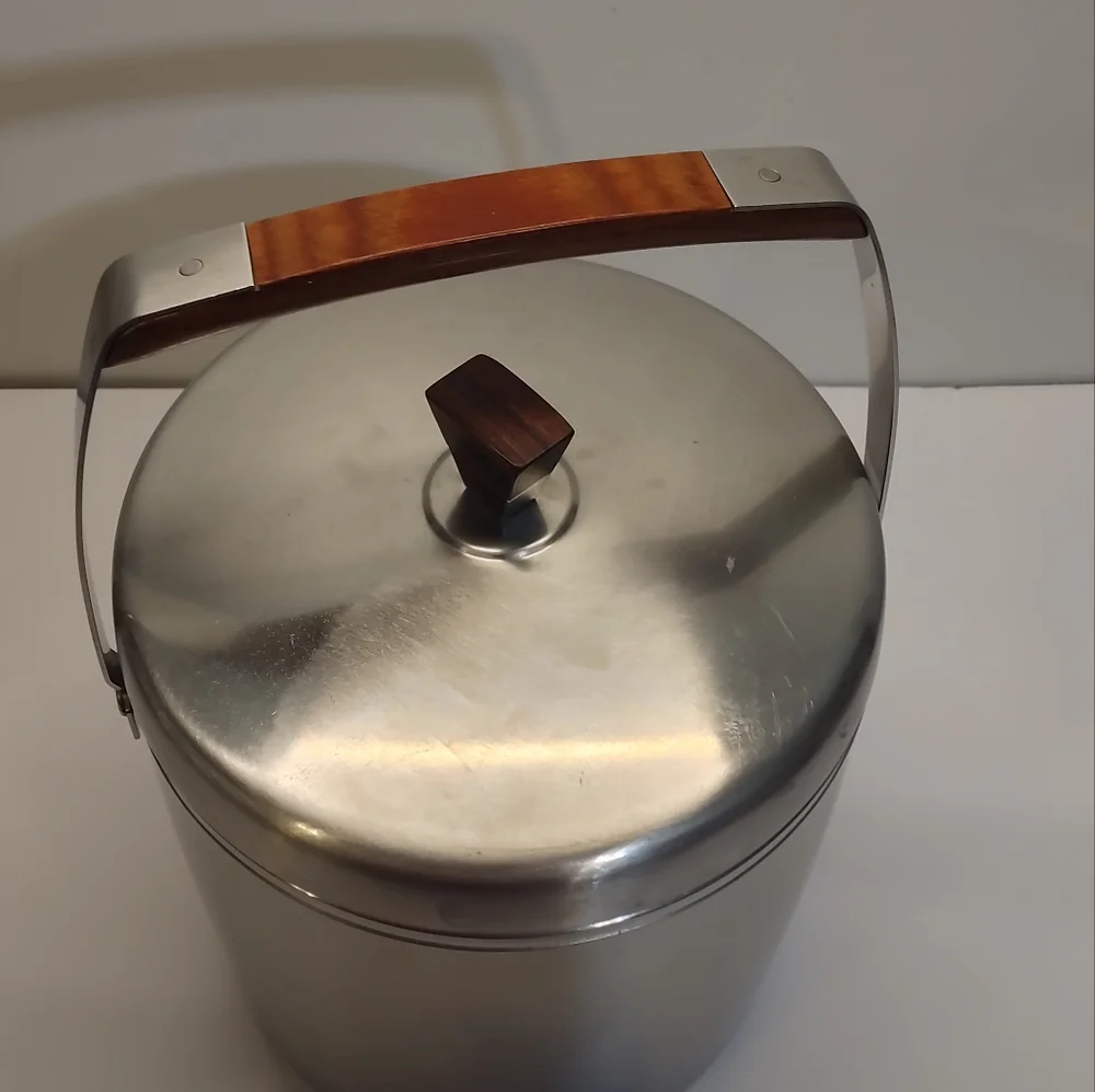 Vintage MCM West Bend Ice Butler Ice Bucket Stainless Steel Wood Knob Handle